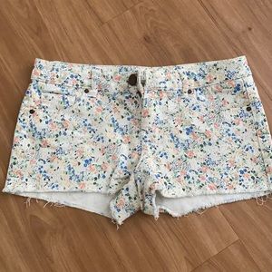 Nordstrom BP floral denim shorts